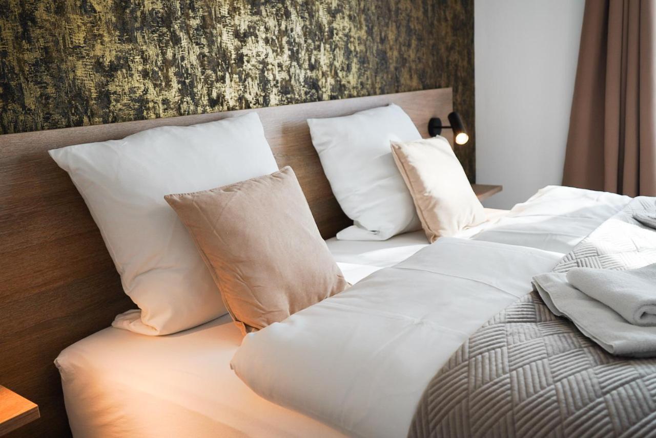 Gaestehaus Wuerzburg 24H Estenfeld Luaran gambar