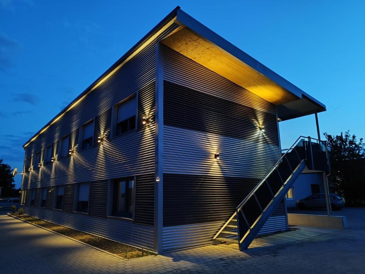 Gaestehaus Wuerzburg 24H Estenfeld Luaran gambar