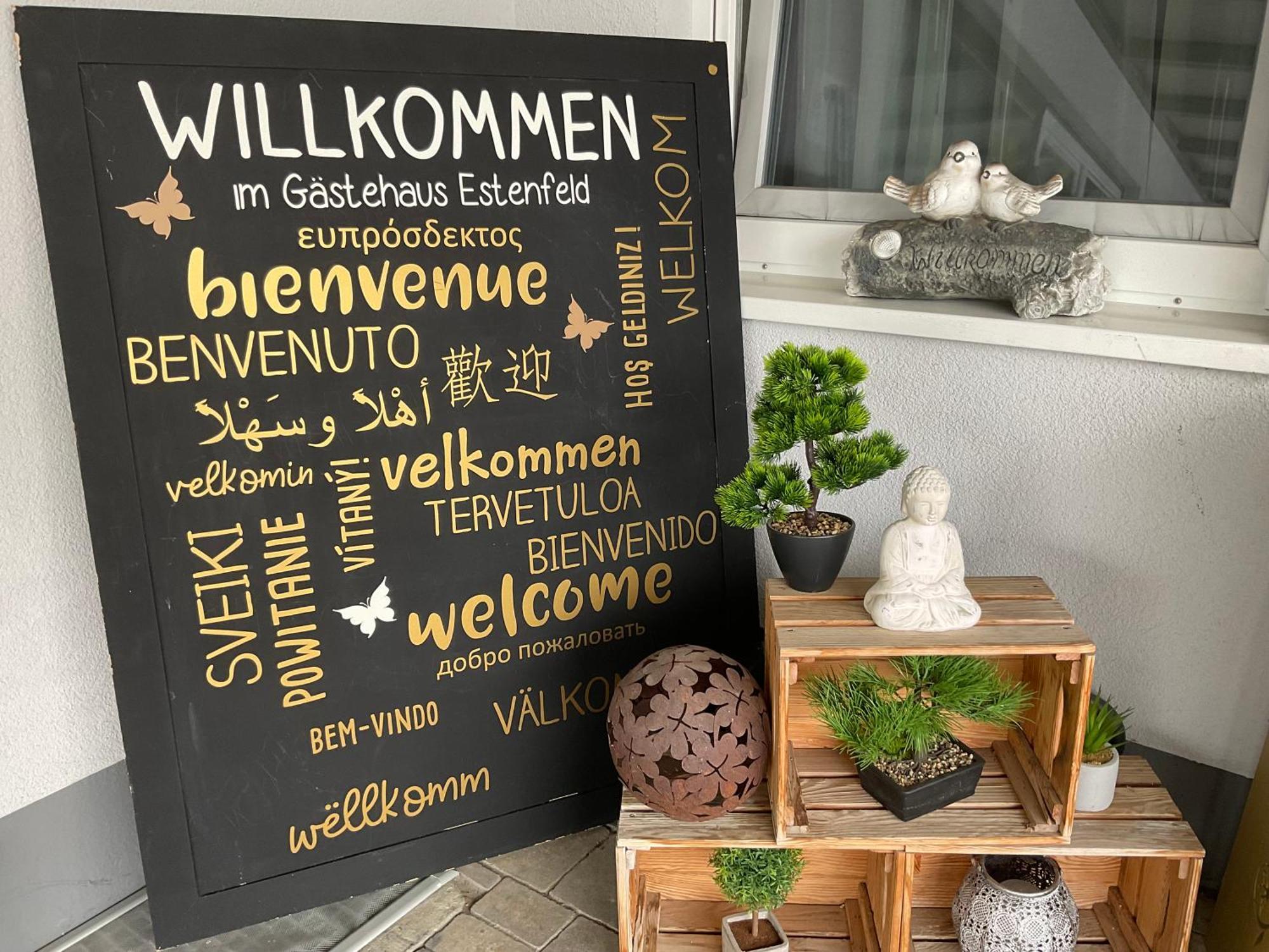 Gaestehaus Wuerzburg 24H Estenfeld Luaran gambar