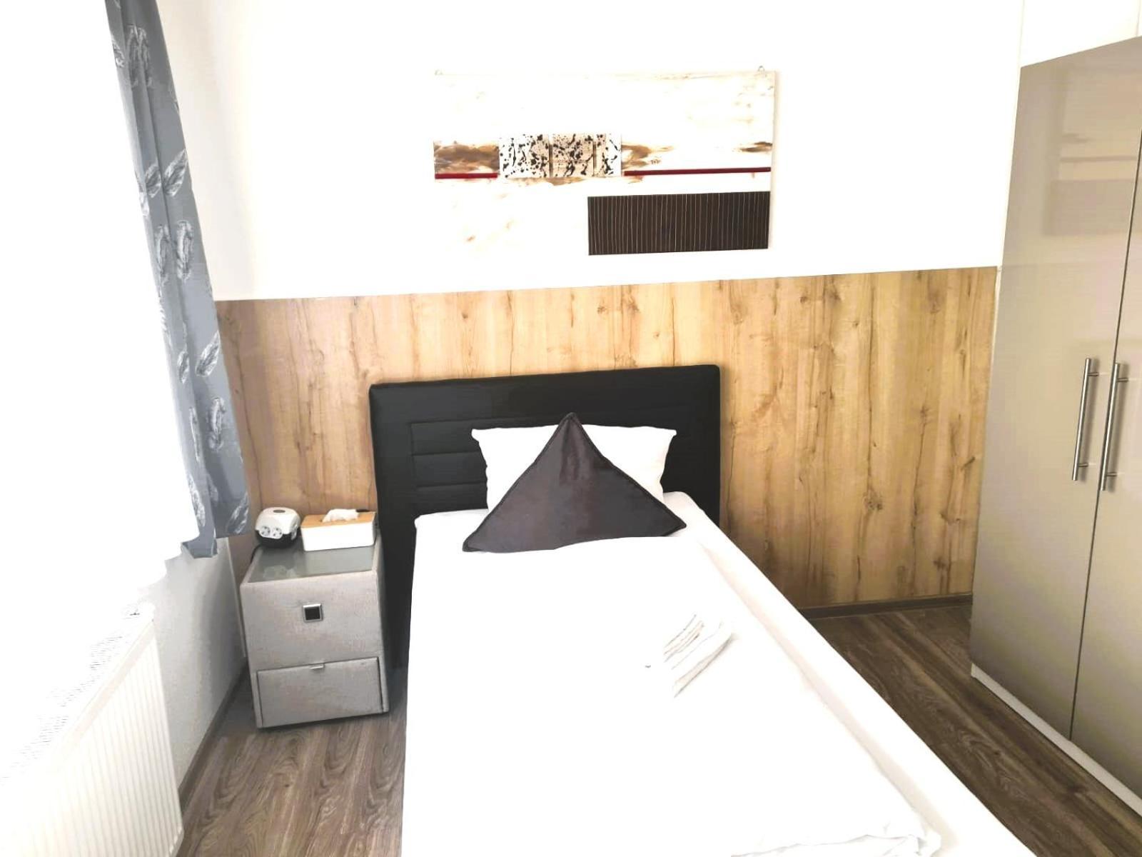 Gaestehaus Wuerzburg 24H Estenfeld Luaran gambar