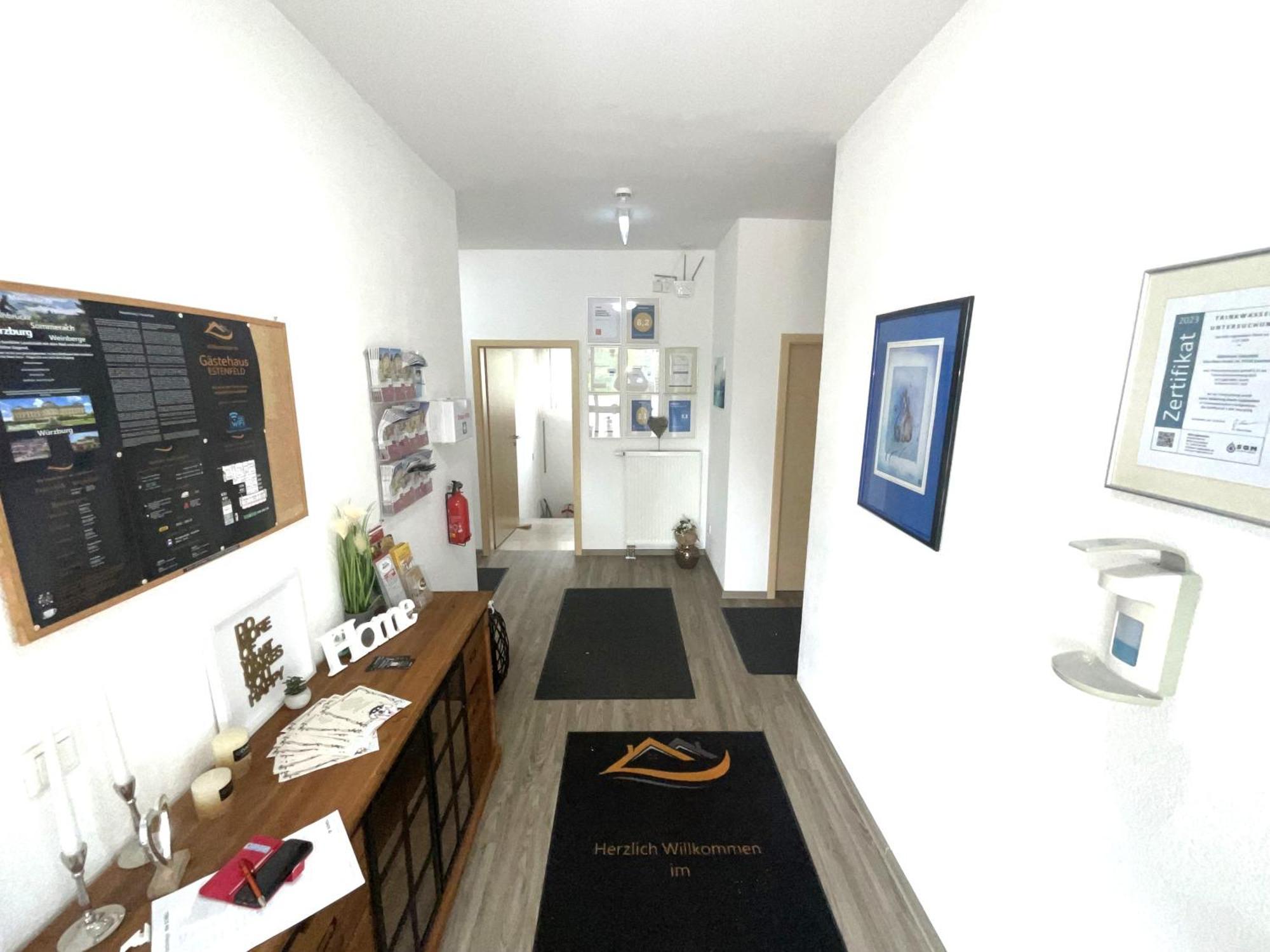 Gaestehaus Wuerzburg 24H Estenfeld Luaran gambar
